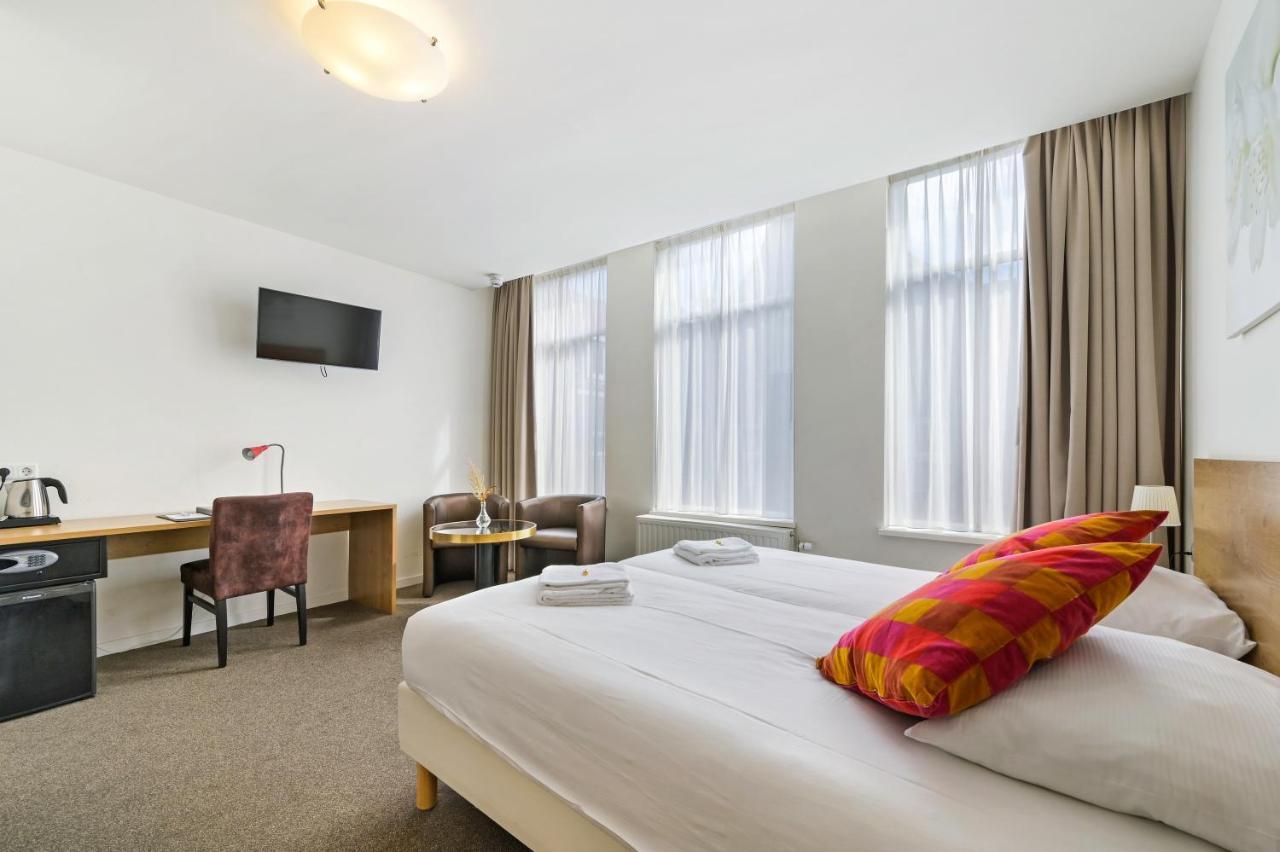 Ambassador Centre Hotel